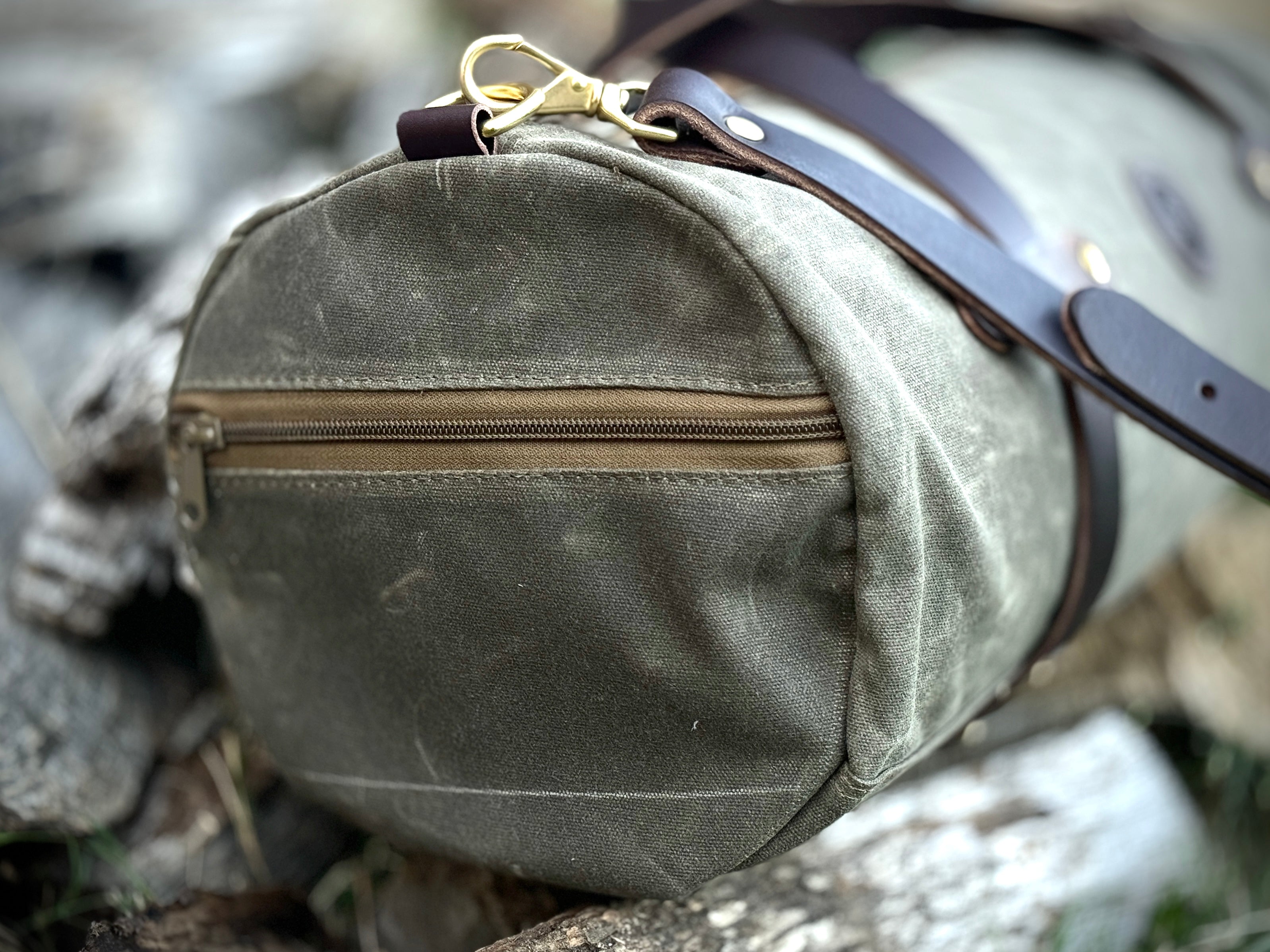 Wanderer Duffle - Field Green/Chocolate/Natural Brass