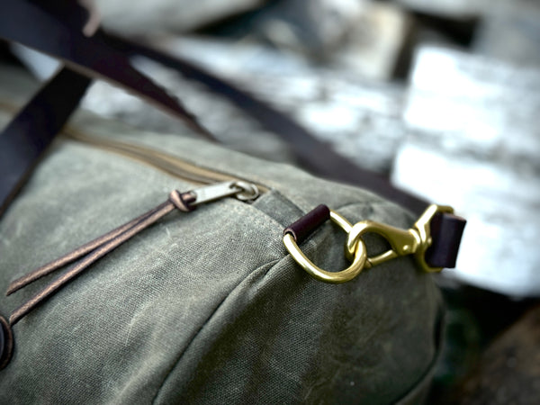 Wanderer Duffle - Field Green/Chocolate/Natural Brass